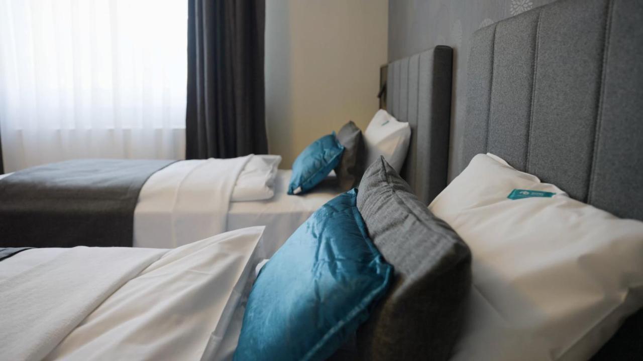 Hotel Busch ギュータースロー エクステリア 写真